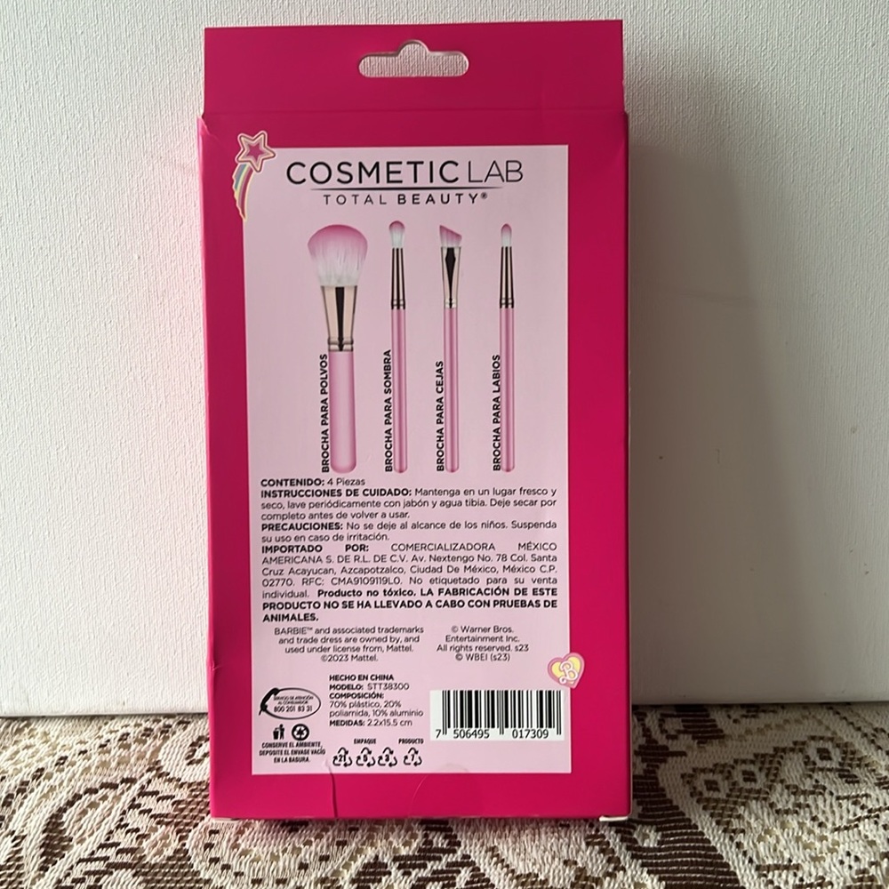 Barbie The Movie Makeup Brush Set Mexico Exclusive - Picture 6 of 7